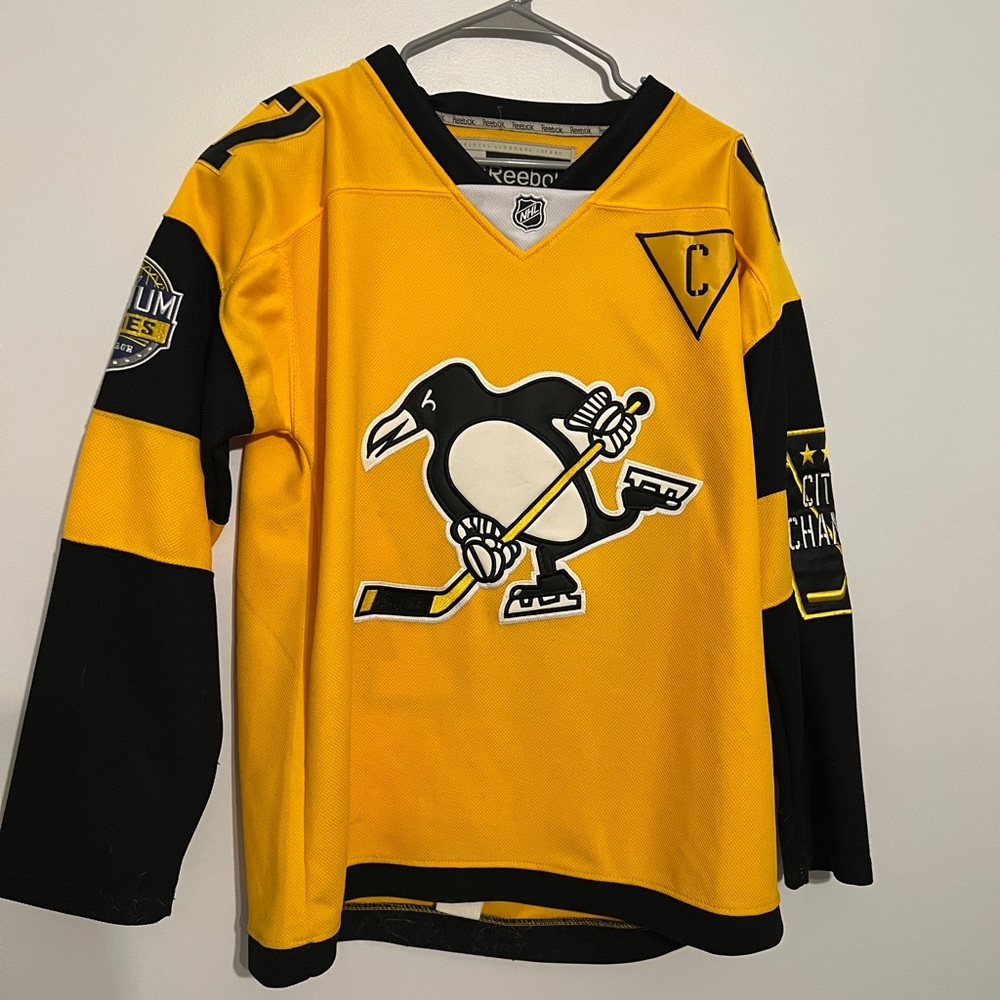 Reebok Sidney Crosby Pittsburgh Penguins 2017 Stadium Series Jersey, Mens Sm 46